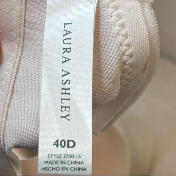 X:  Laura Ashley Lot of 2 Light and Dark Pink Lacy Bra Sz 40D - Picture 3 of 11